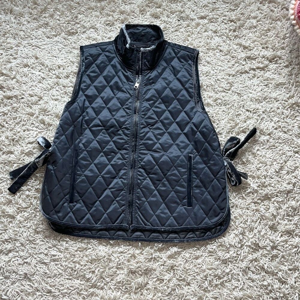 Banana Republic Quilted Vest Dark Grey Velvet Trim Side Ties Full Zip Women’s La